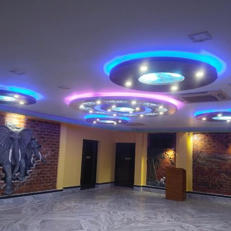 Whispering Woods Inn Bolpur Kültér fotó