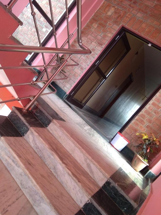 Whispering Woods Inn Bolpur Kültér fotó