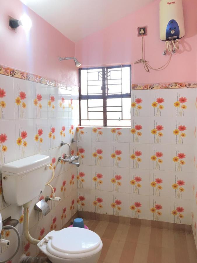 Whispering Woods Inn Bolpur Kültér fotó