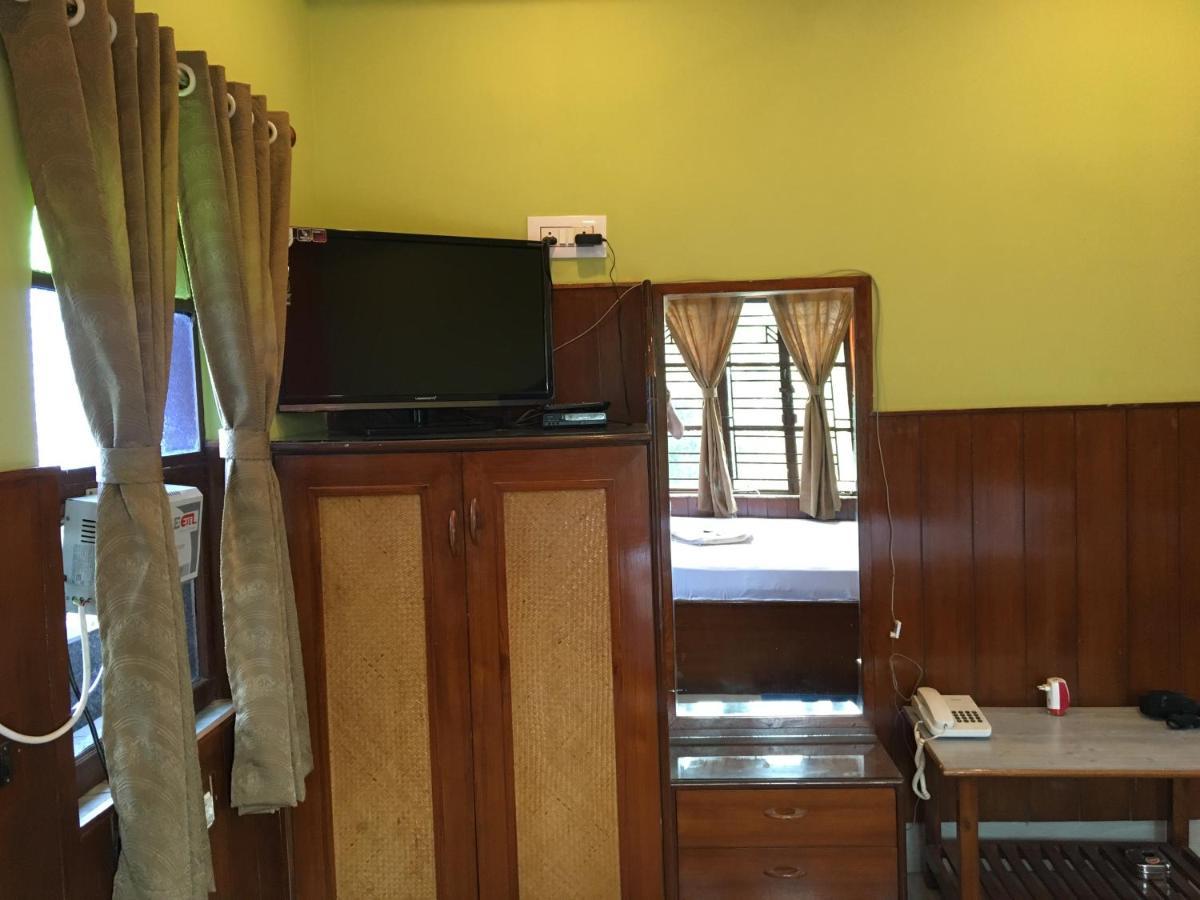 Whispering Woods Inn Bolpur Kültér fotó