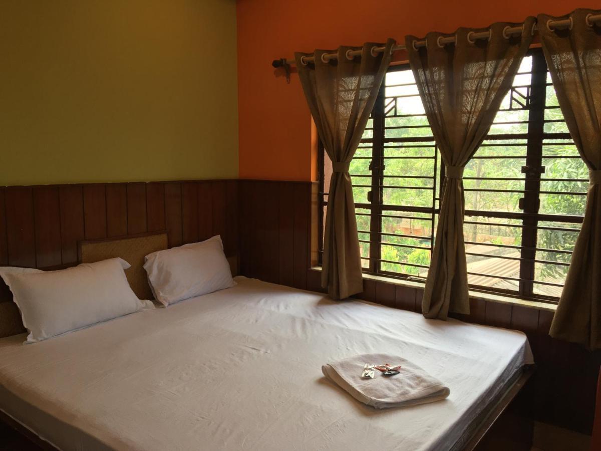 Whispering Woods Inn Bolpur Kültér fotó