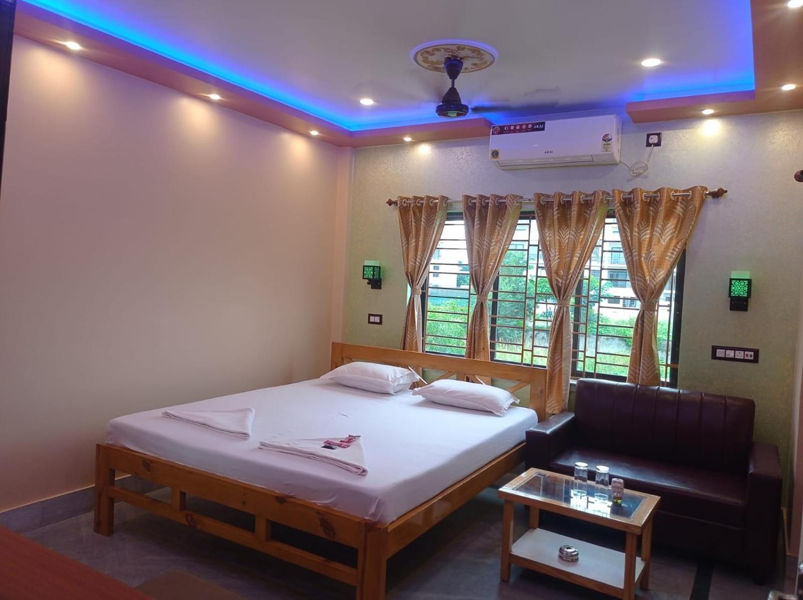 Whispering Woods Inn Bolpur Kültér fotó