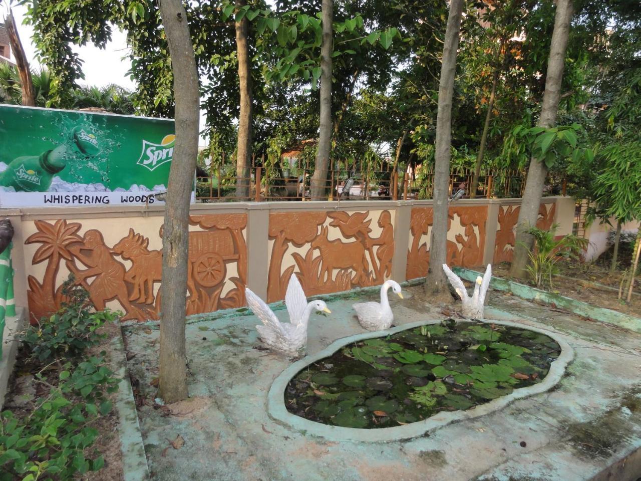 Whispering Woods Inn Bolpur Kültér fotó